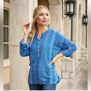 🆕TRU LUXE JEANS EMBROIDERED TOP (Sz S)